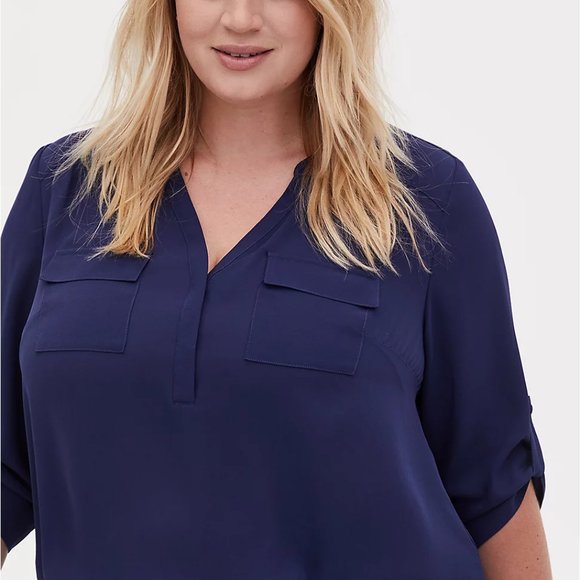 NWT Torrid Navy Georgette Blouse - 1X - Picture 4 of 8